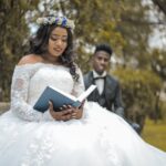 Bedeutung eines schwarzen Kleids auf einer Hochzeit
